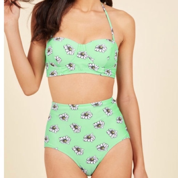 Modcloth Other - Modcloth Daisies Swimsuit Top and bottom